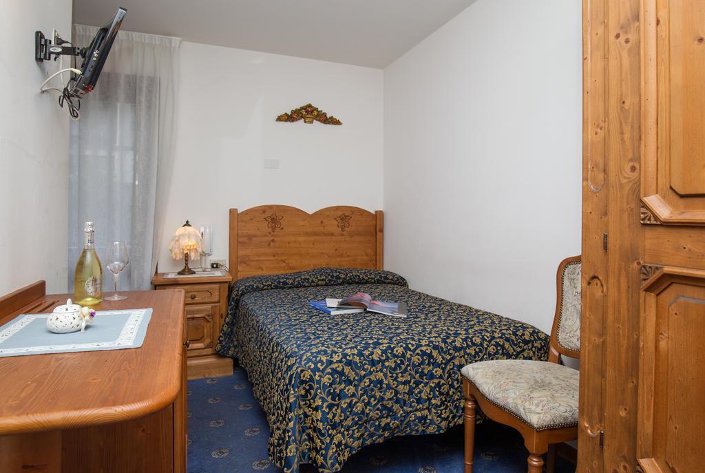 Villa Elena B&B Hotel San Martino Di Castrozza Ngoại thất bức ảnh